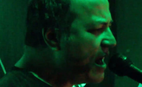 "Aluga-se", por Indio Joe