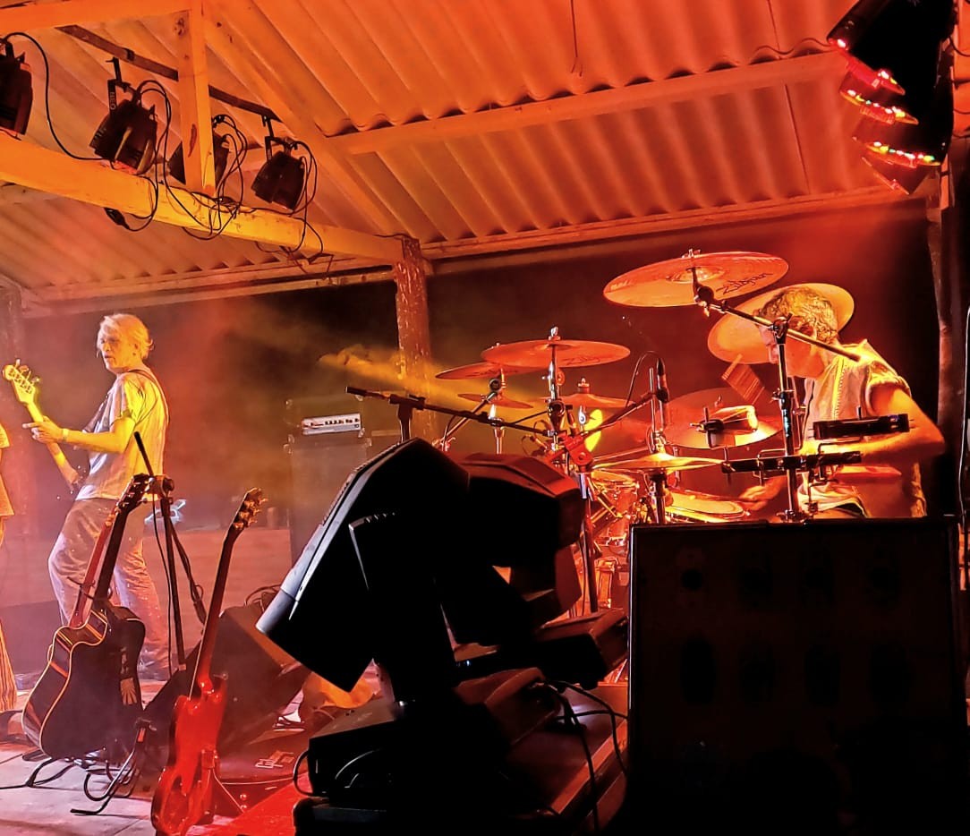 Indio Joe toca no Sitio Rock 2019