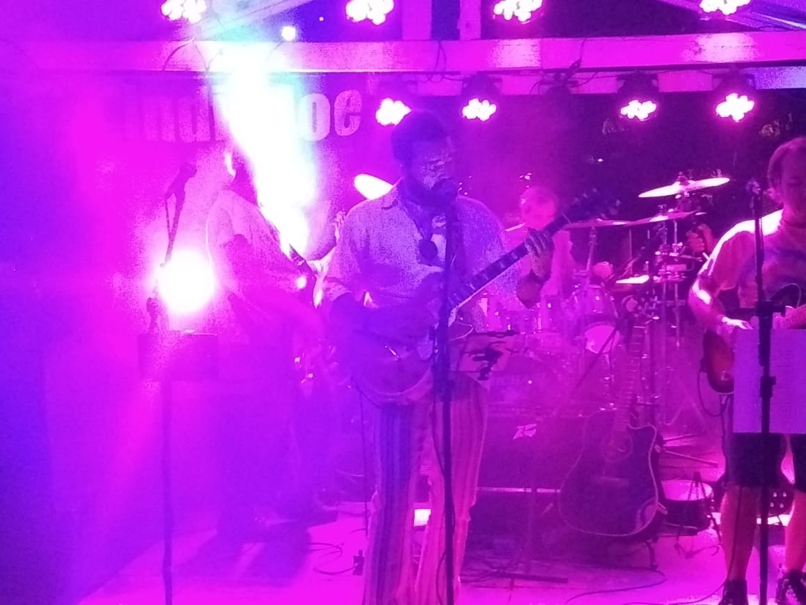 Indio Joe toca no Sitio Rock 2019