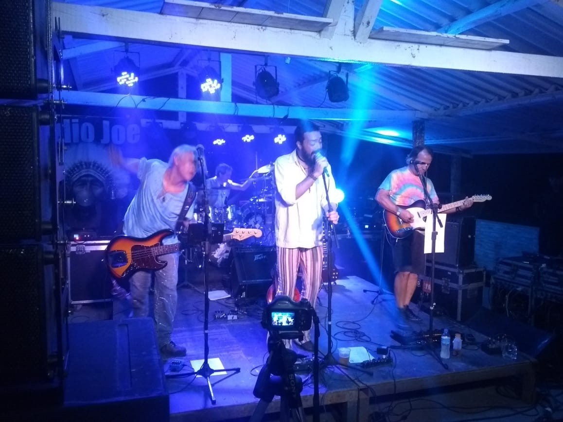 Indio Joe toca no Sitio Rock 2019