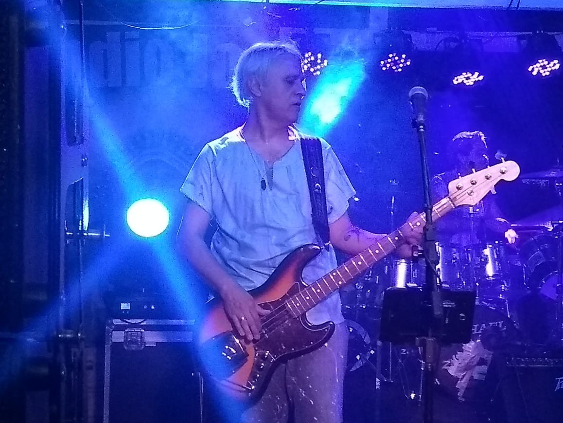 Indio Joe toca no Sitio Rock 2019