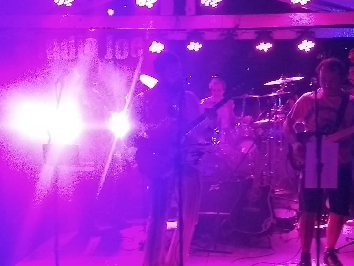 Indio Joe toca no Sitio Rock 2019