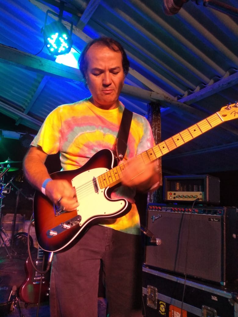 Indio Joe toca no Sitio Rock 2019