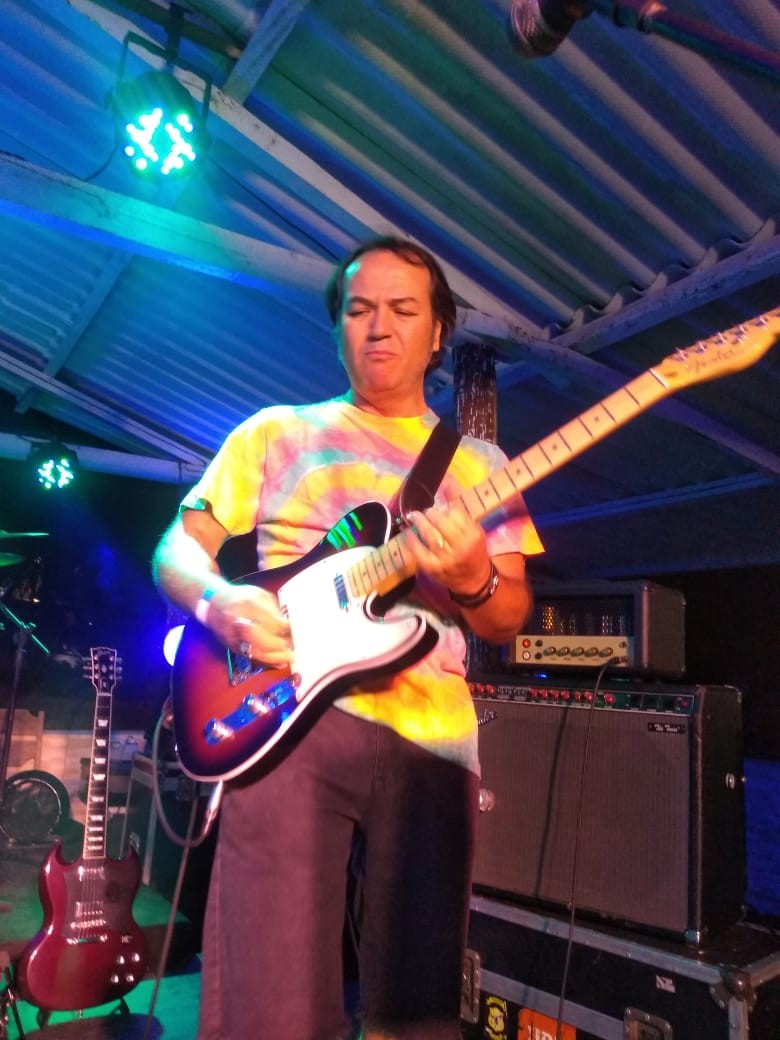 Indio Joe toca no Sitio Rock 2019