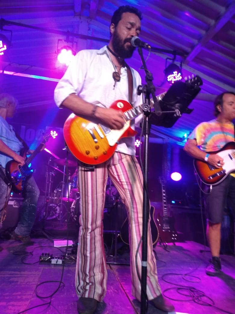 Indio Joe toca no Sitio Rock 2019