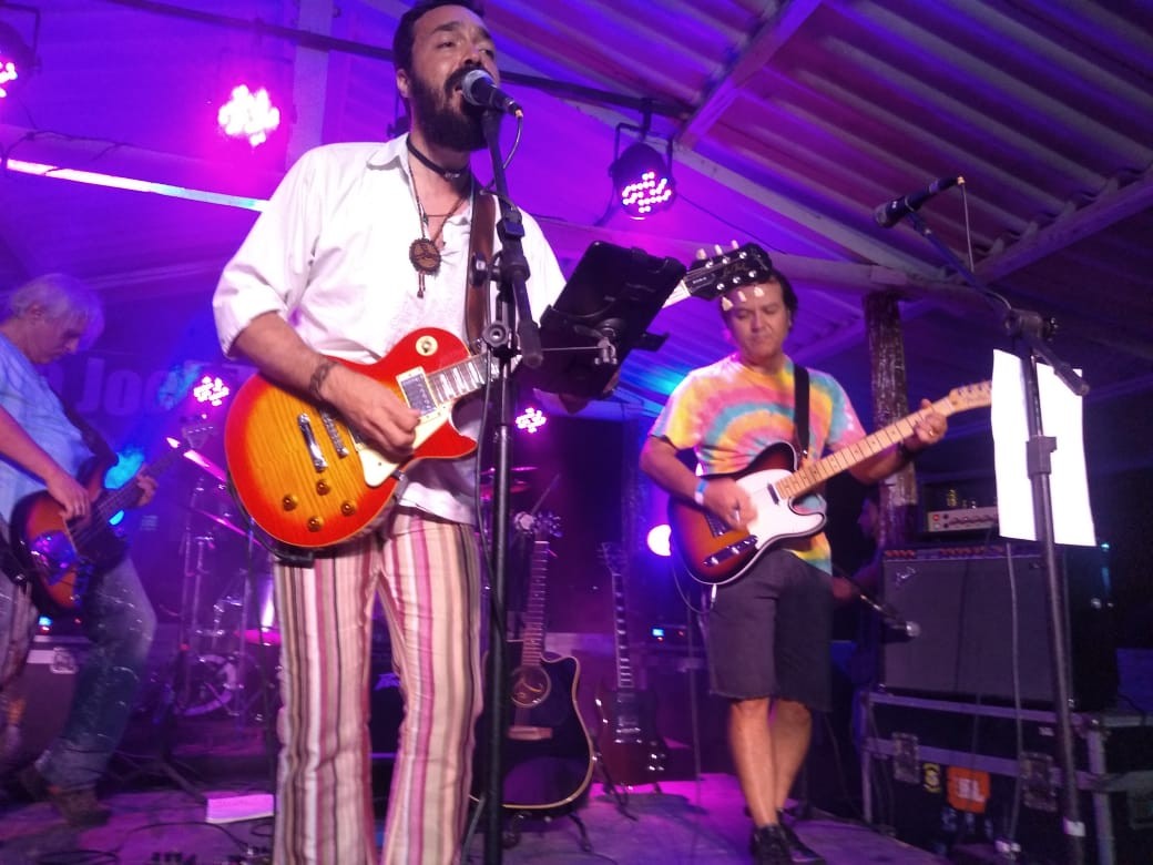 Indio Joe toca no Sitio Rock 2019