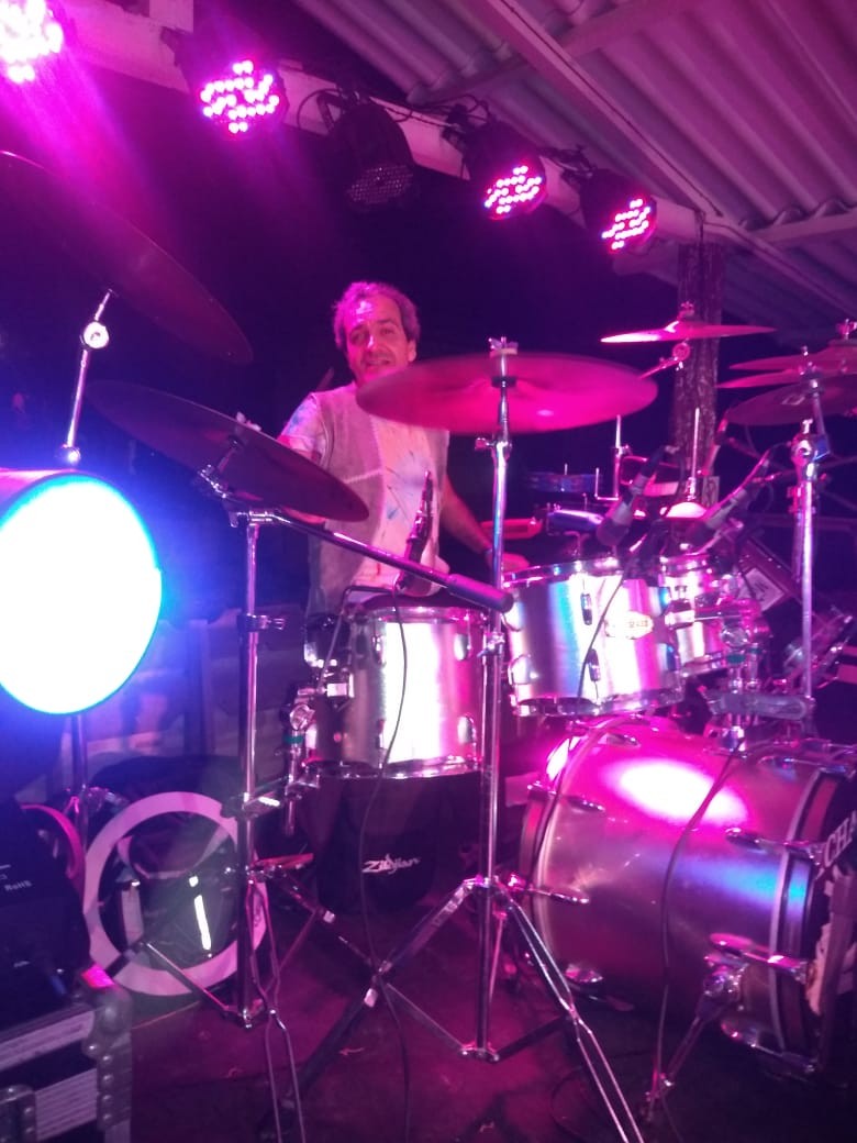 Indio Joe toca no Sitio Rock 2019