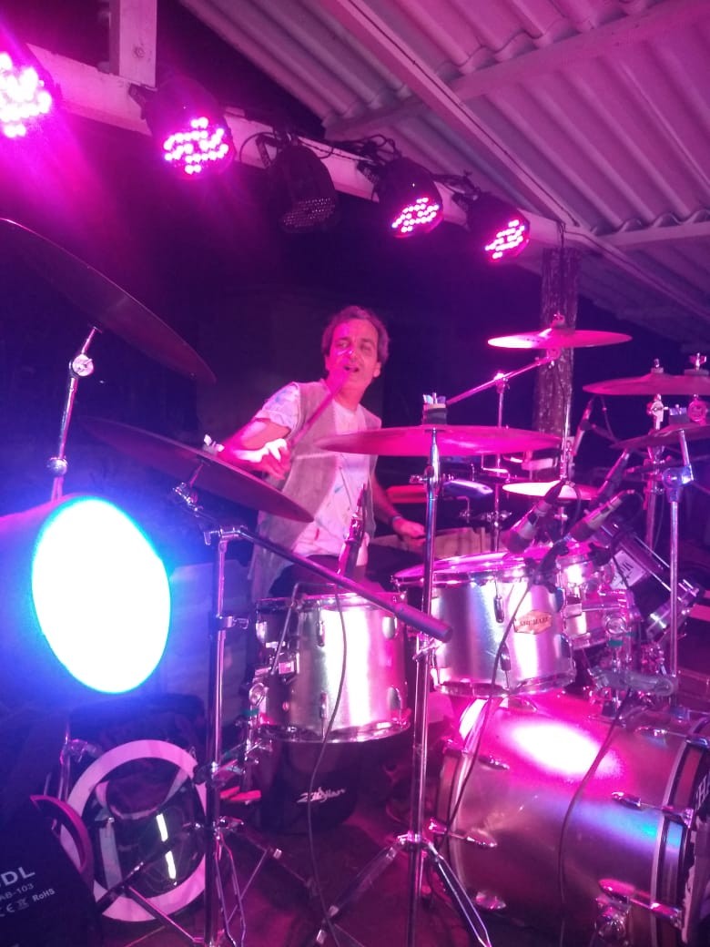 Indio Joe toca no Sitio Rock 2019