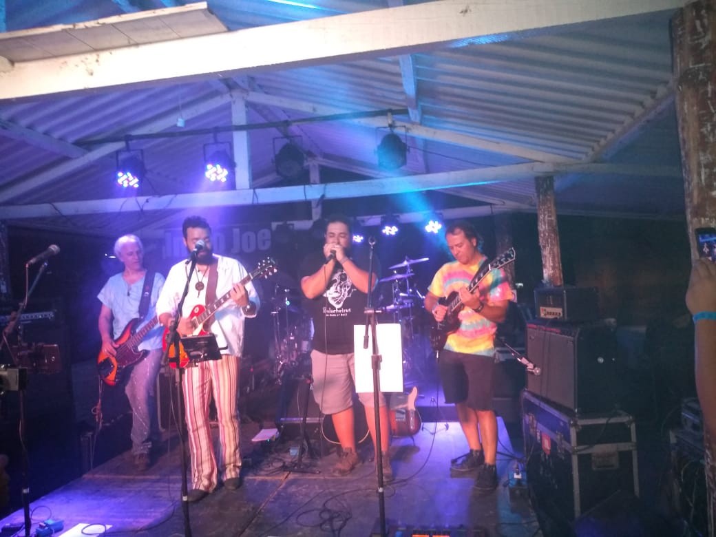 Indio Joe toca no Sitio Rock 2019